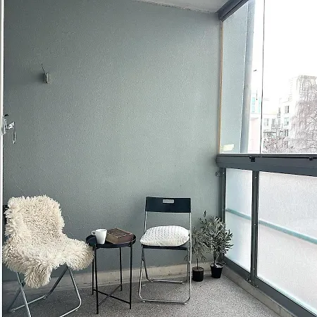 3br W Balconies And Private Sauna Apartment *