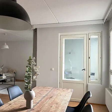 3br W Balconies And Private Sauna *